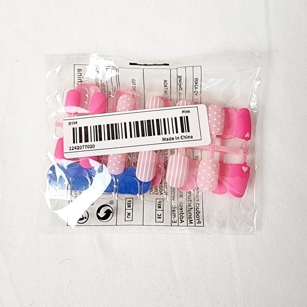 24 Pieces Fake Press On Nails